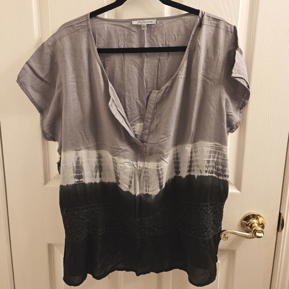 Solitaire womens 1X plus size Tie dye black gray shirt top short sleeves crochet